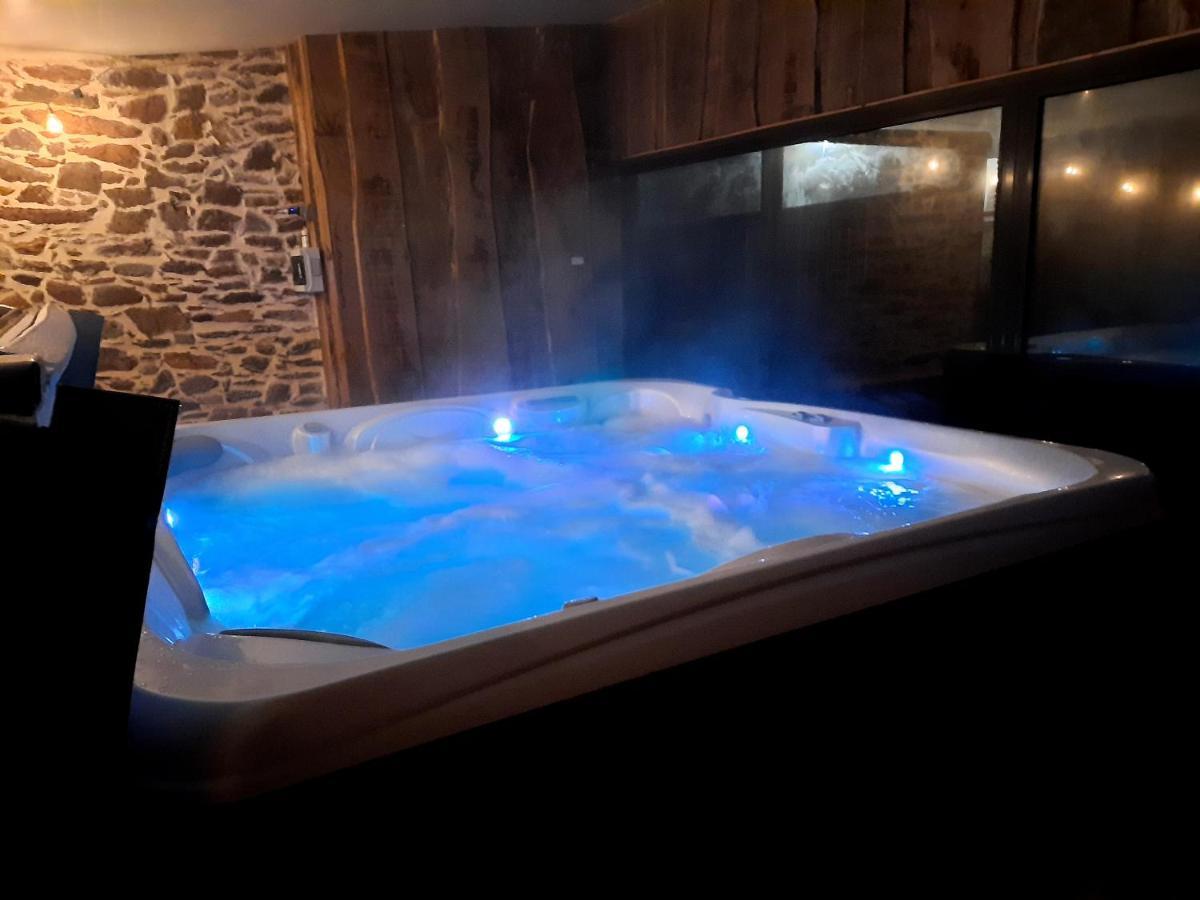 A La Memoire De Merlin & Spa Saint-Malon-sur-Mel Extérieur photo
