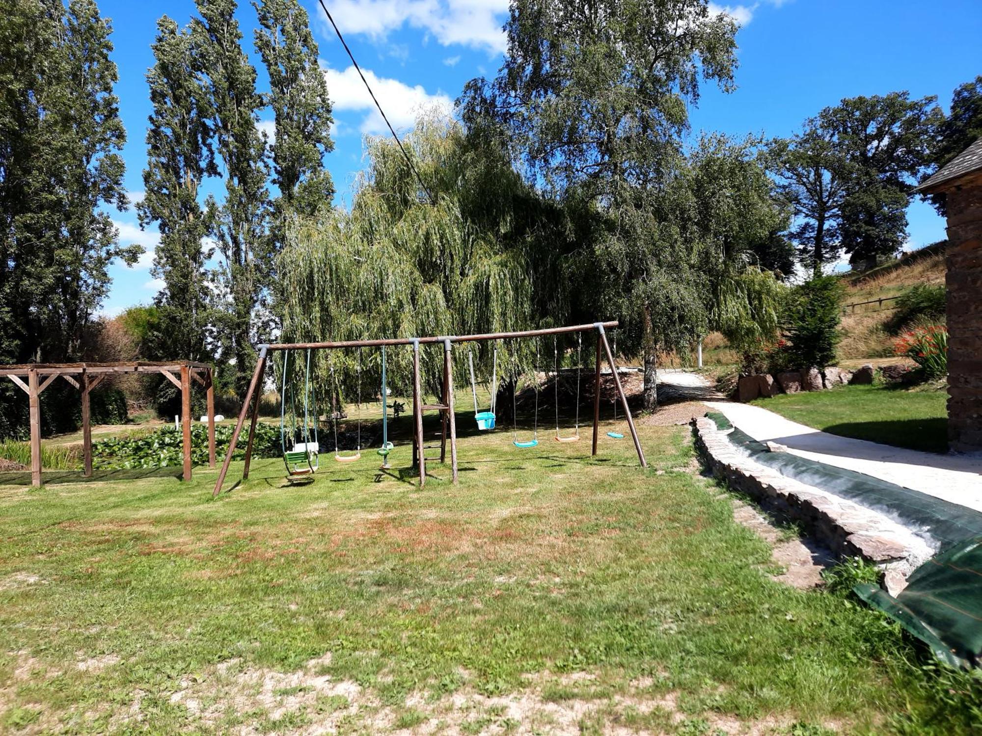 A La Memoire De Merlin & Spa Saint-Malon-sur-Mel Extérieur photo